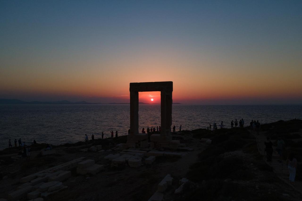 Portara Seaside Luxury Suites Naxos City 外观 照片