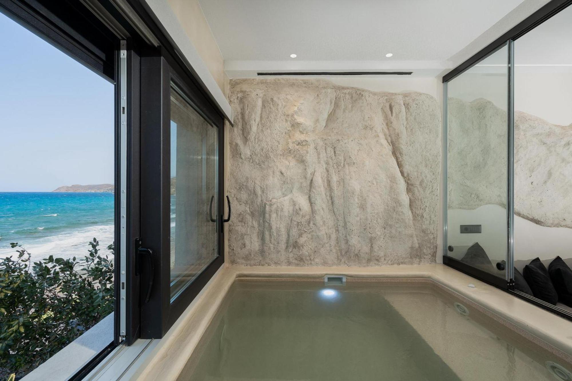 Portara Seaside Luxury Suites Naxos City 外观 照片