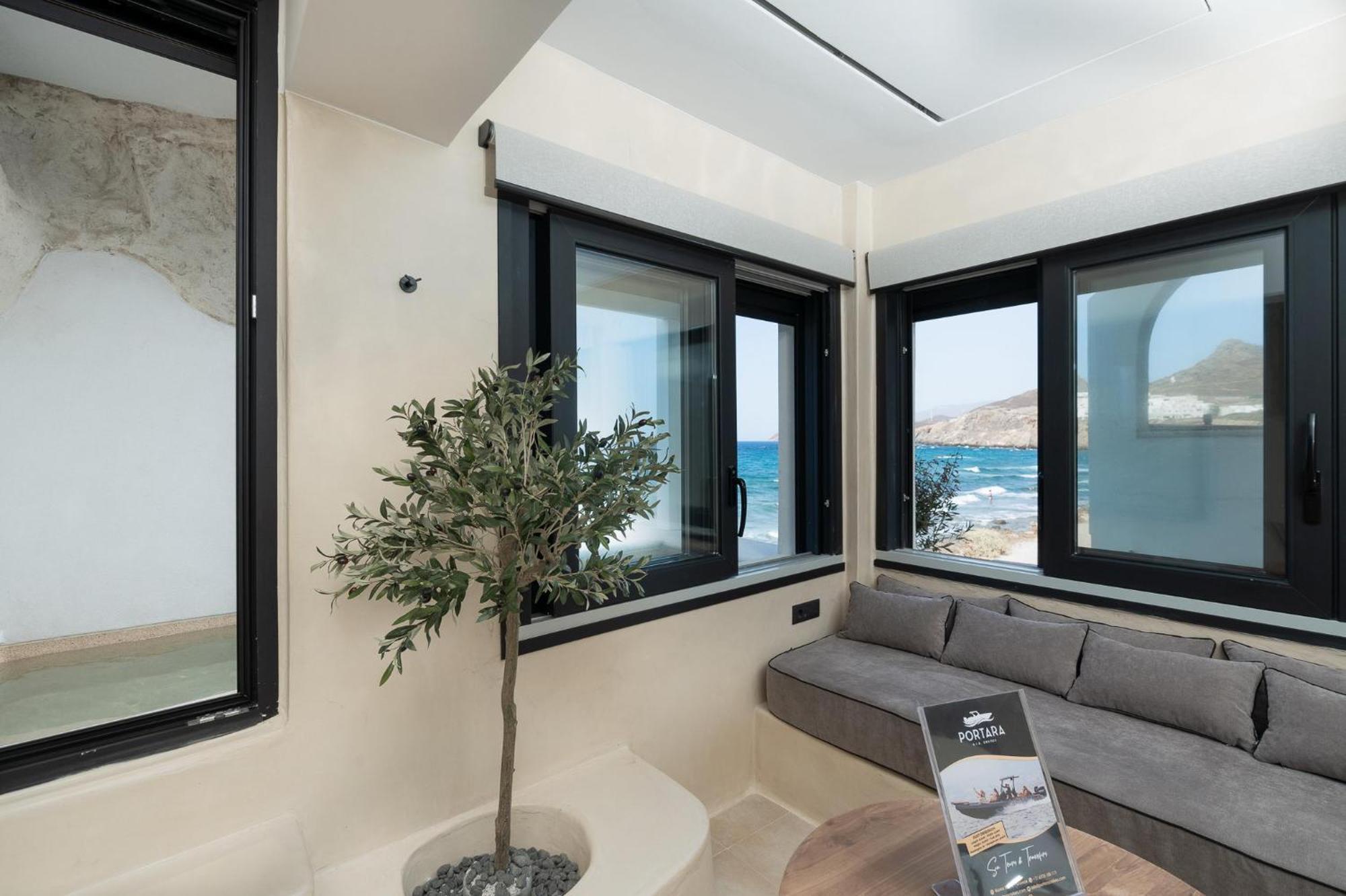 Portara Seaside Luxury Suites Naxos City 外观 照片
