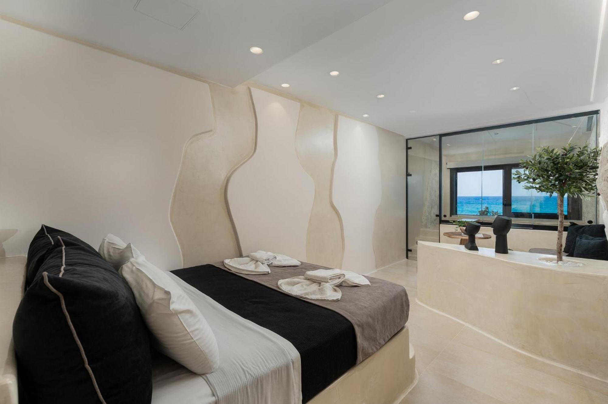 Portara Seaside Luxury Suites Naxos City 外观 照片