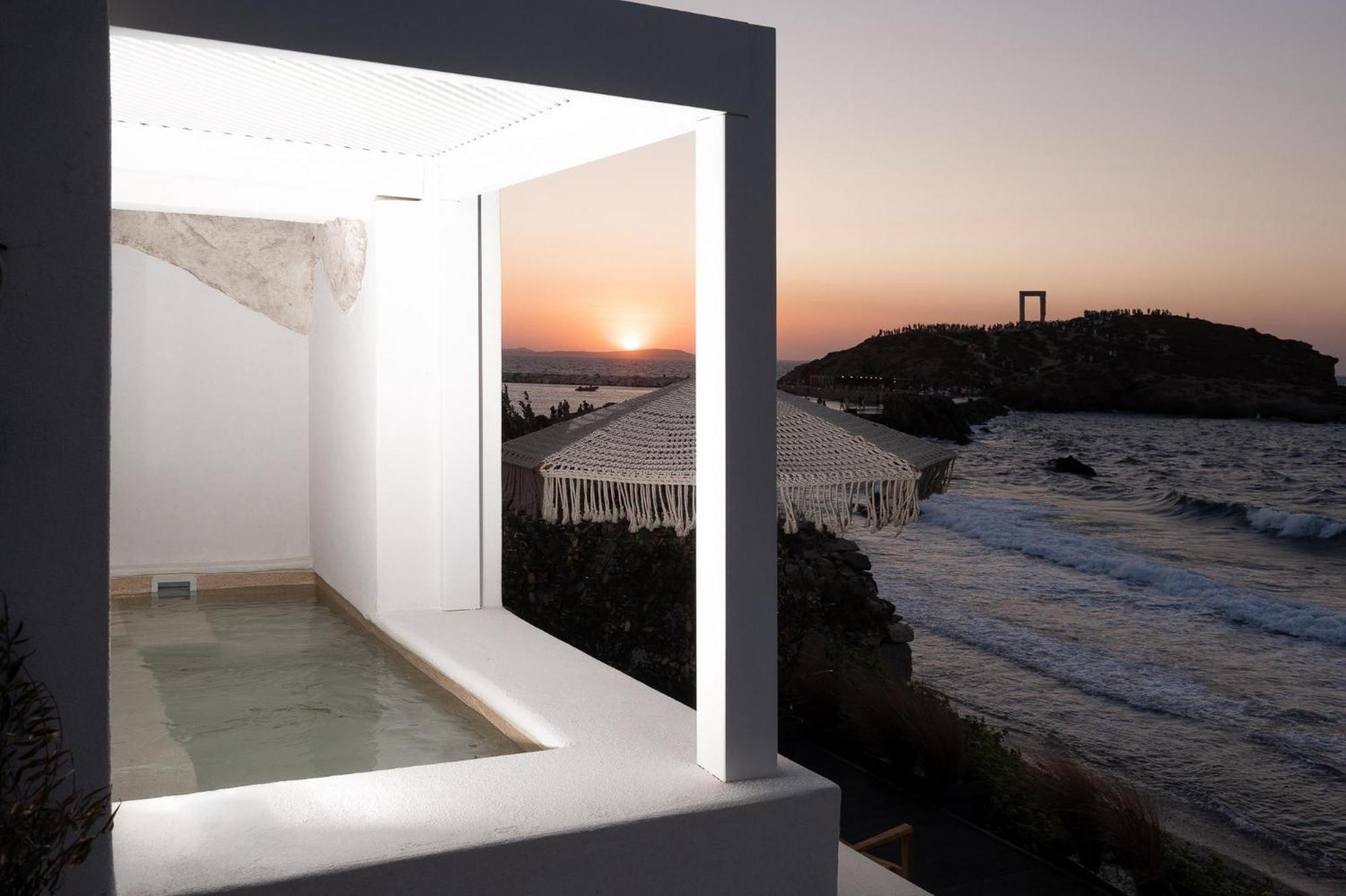 Portara Seaside Luxury Suites Naxos City 外观 照片