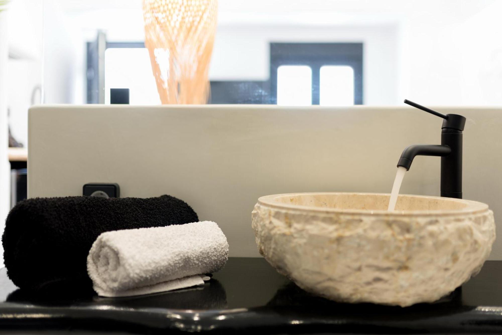 Portara Seaside Luxury Suites Naxos City 外观 照片