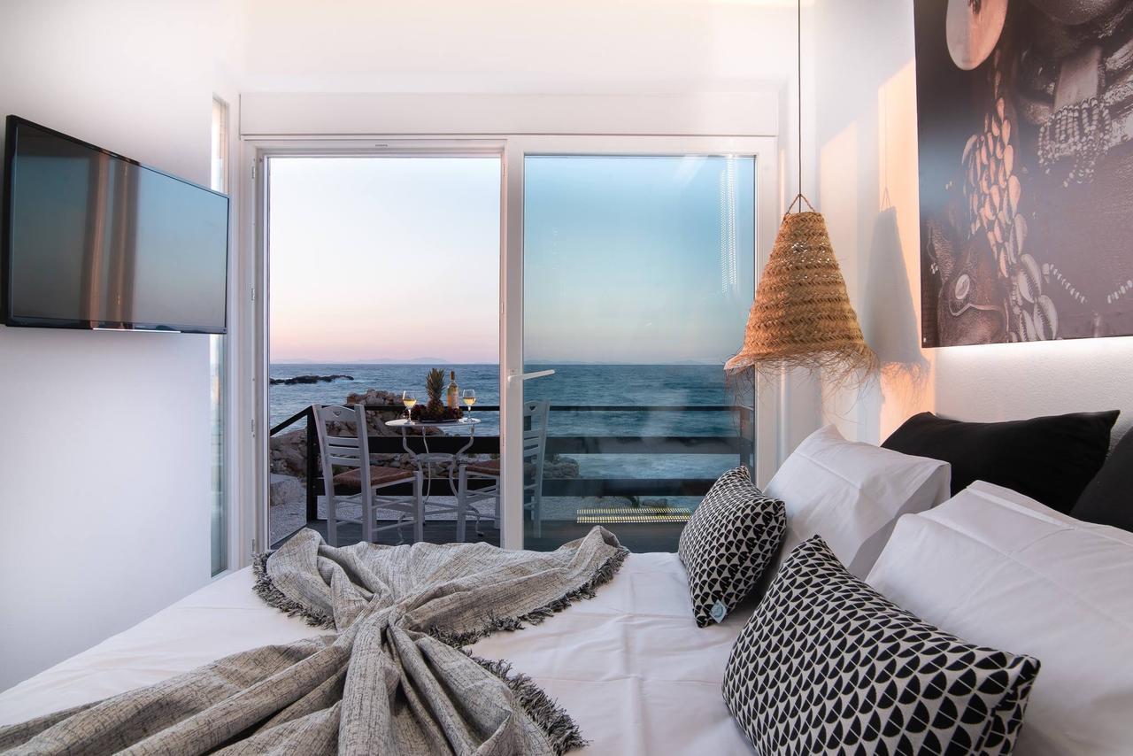 Portara Seaside Luxury Suites Naxos City 外观 照片