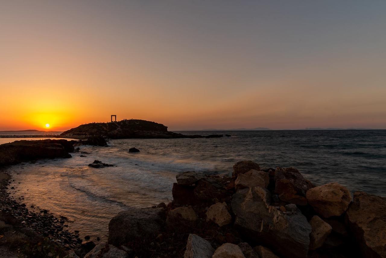 Portara Seaside Luxury Suites Naxos City 外观 照片